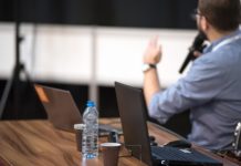 Nowoczesna sala konferencyjna