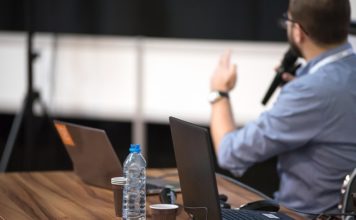 Nowoczesna sala konferencyjna – dobieramy wyposażenie Nowoczesna sala konferencyjna